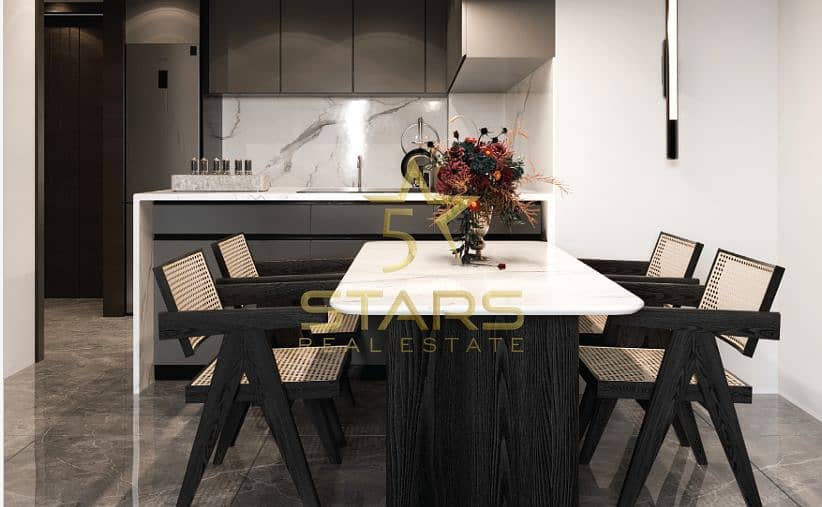 5 LILIUM DINING. png