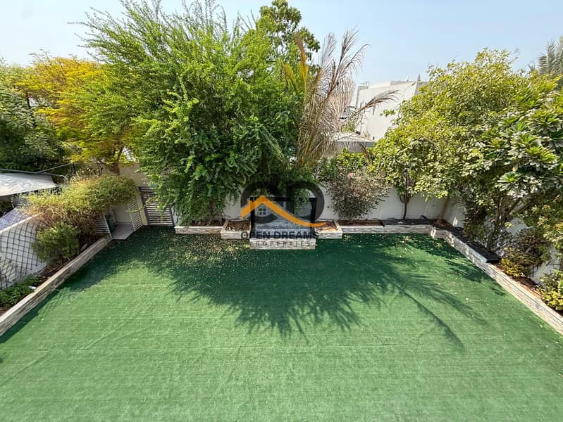 2 9cc8bd01-aed5-4321-85ce-7a11210305d6. jpg