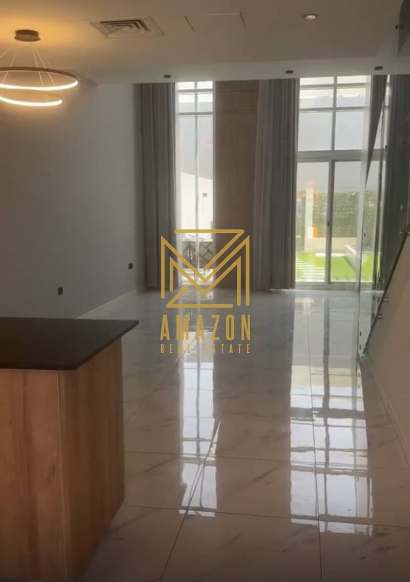 3 5c45f7da-8b84-4b1b-aabb-3c7f2ba51970. jpg