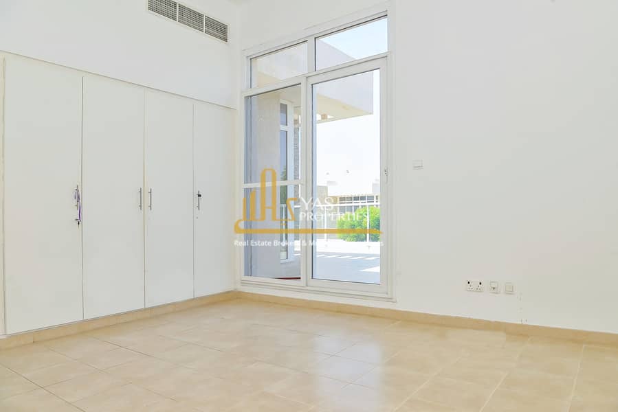 7 3 BR MODERN TOWN HOUSE MIDDLE-4. jpg