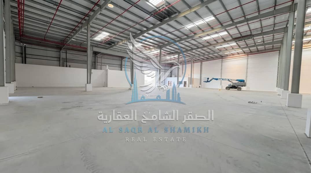 5 مستودع 60,000 قدم مربع في الصجعة. jpeg