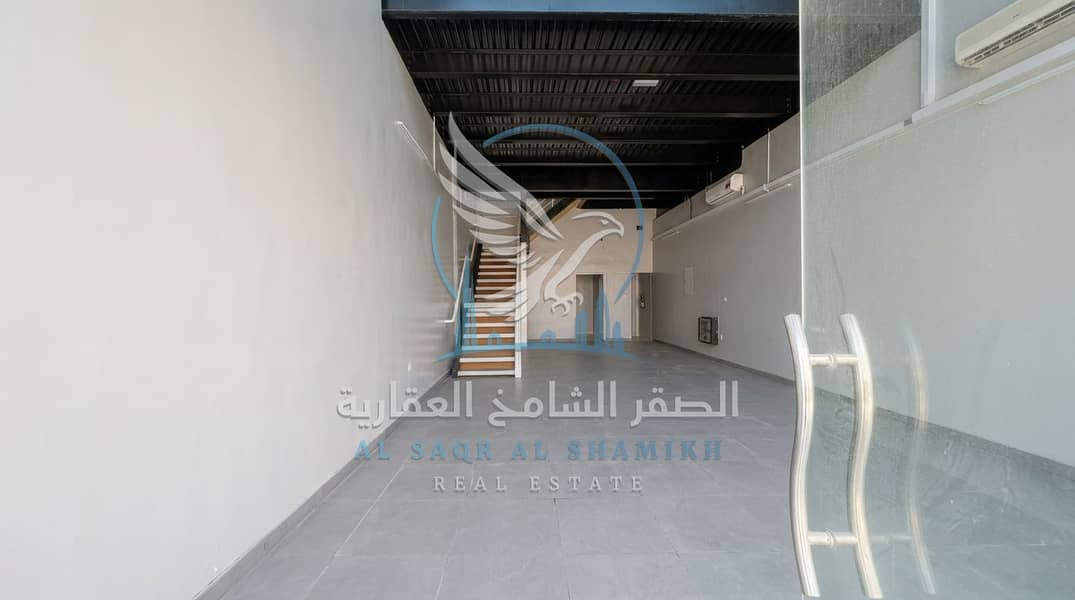 2 مكتب إداري بالمحل. jpeg