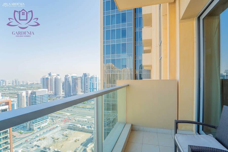 18 Balcony 1. jpg