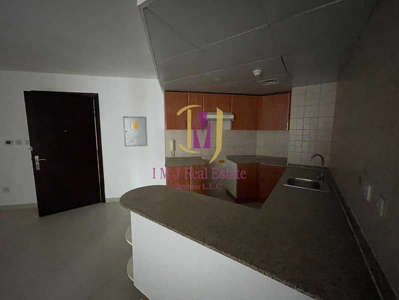7 ff33ebf6-c7f3-4091-87dc-d71ee533cc87. jpg