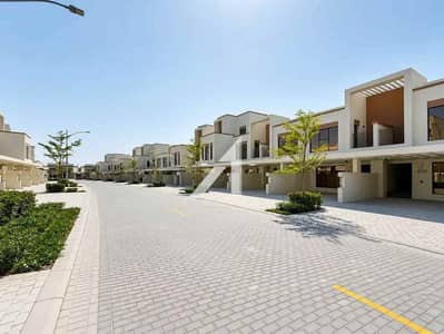 Villa de 3 chambres à à louer à DAMAC Lagoons, Dubai - image_0 Villa de 3 chambres à à louer à DAMAC Lagoons, Dubai - image_0
