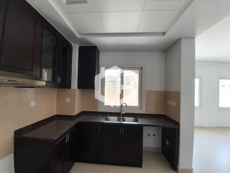 4 Kitchen. jpeg