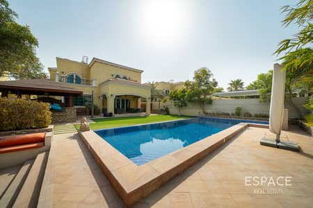 4 habitaciones Villa para en Alquiler en Jumeirah Park, Dubai - Villa en Jumeirah Park,District 4, 4 dormitorios, 560000 AED - 16274445 4 habitaciones Villa para en Alquiler en Jumeirah Park, Dubai - Villa en Jumeirah Park,District 4, 4 dormitorios, 560000 AED - 16274445