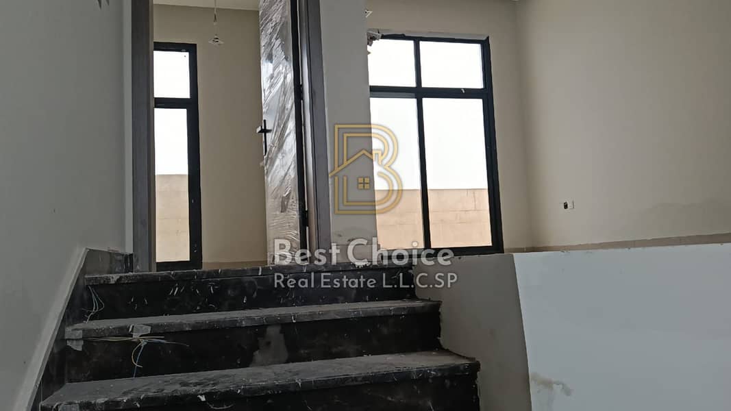 7 03d92f99-5d19-40a8-8bd7-aba104e4101e. jpg