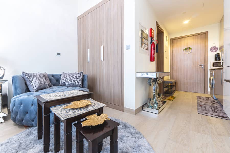 7 Sofa & Kitchen. jpg
