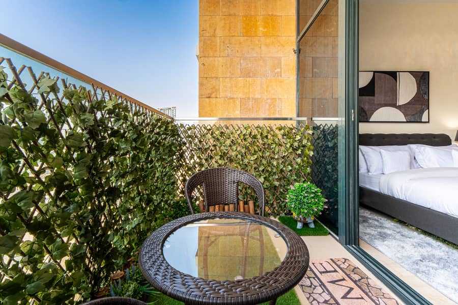 9 Balcony 3. jpg