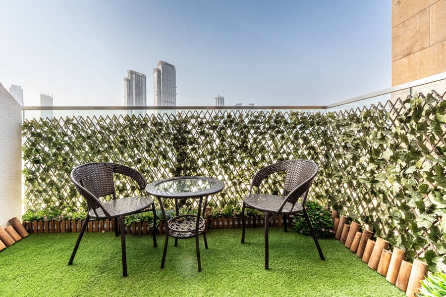 10 Balcony 4. jpg