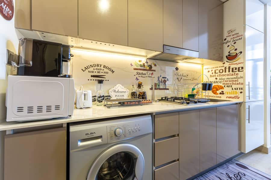 14 Kitchen 1. jpg
