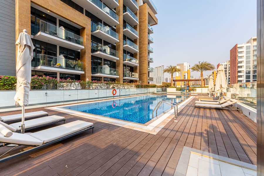 22 Swimming Pool 2. jpg