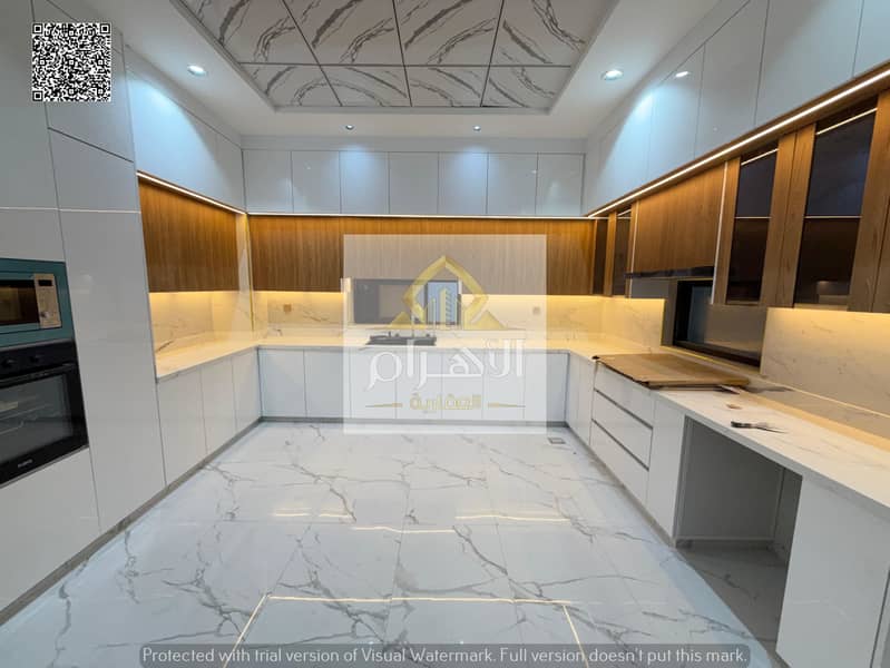9 8ebed455-ebdf-438a-a92b-a56e820a51e1. jpg
