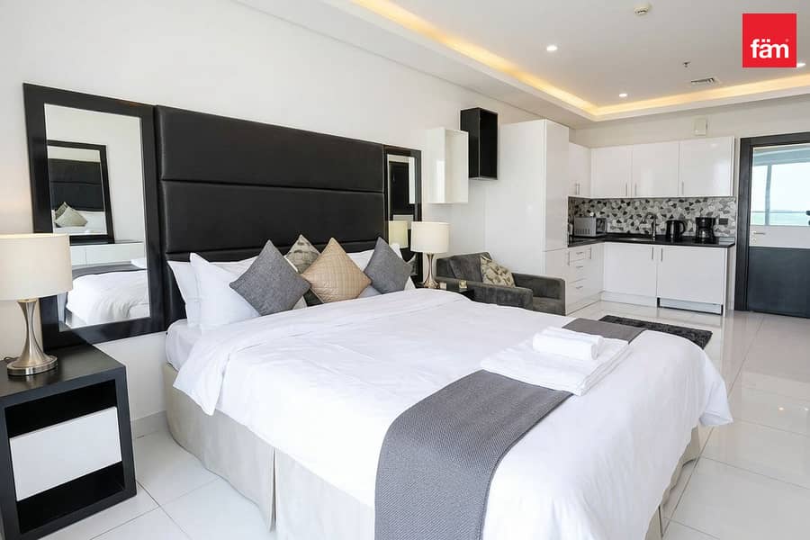 Large Studio | Full Furnished | Golf Course View Large Studio | Full Furnished | Golf Course View