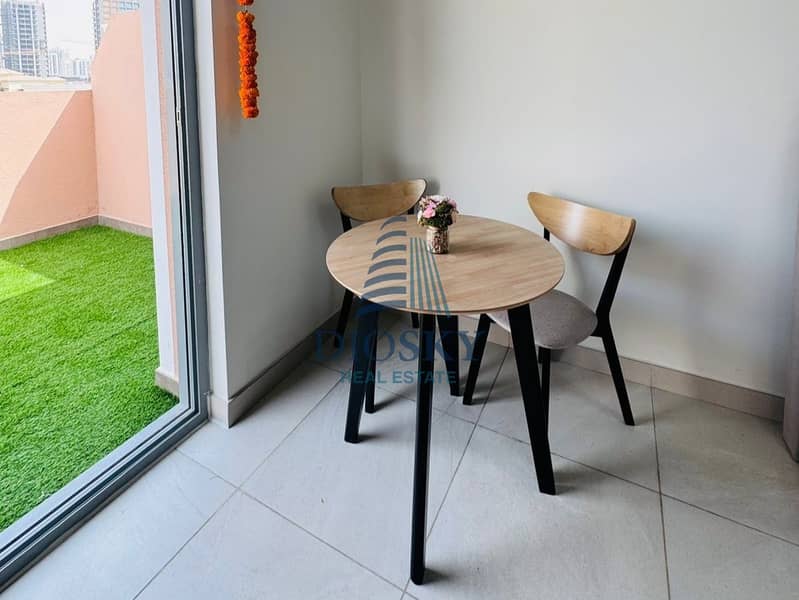 8 Image 8