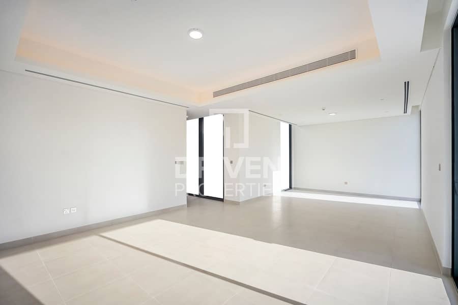 On the Park | Vacant Now | Best Location On the Park | Vacant Now | Best Location