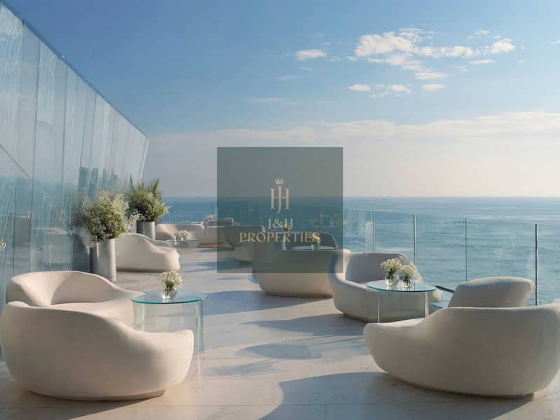 18 Rooftop Lounge. png