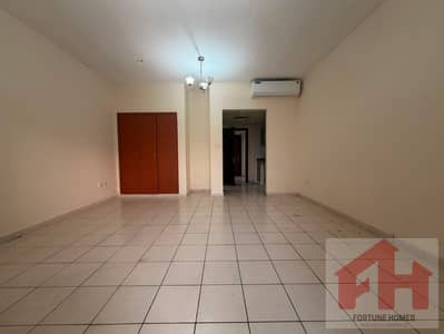 استوديو  للايجار في المدينة العالمية، دبي - bdf4b1d1-dfc7-4098-a4c8-c516a332d152. jpg