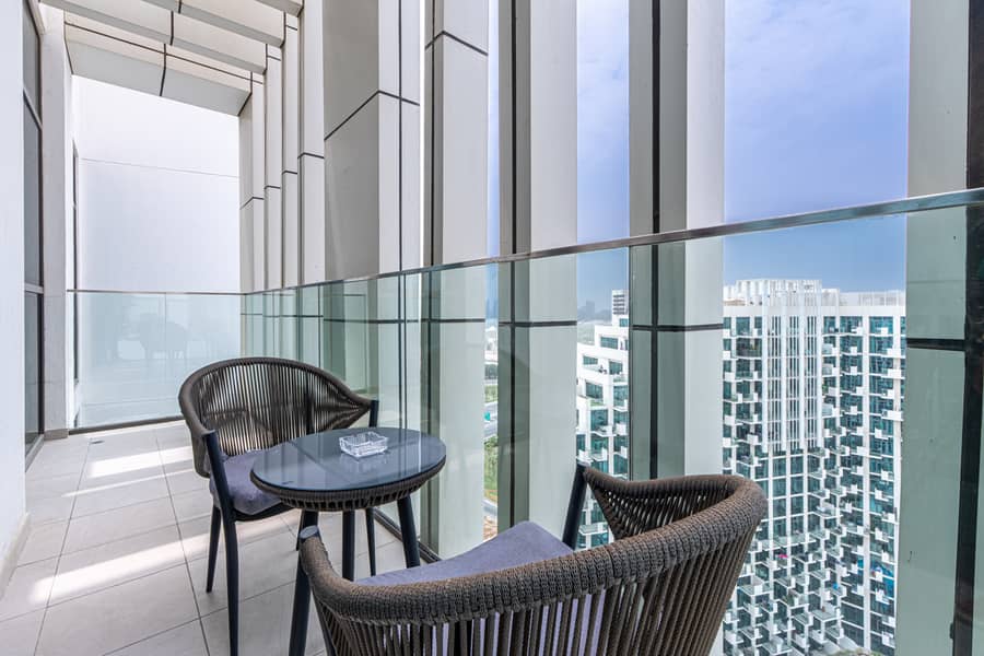10 Balcony 2. jpg