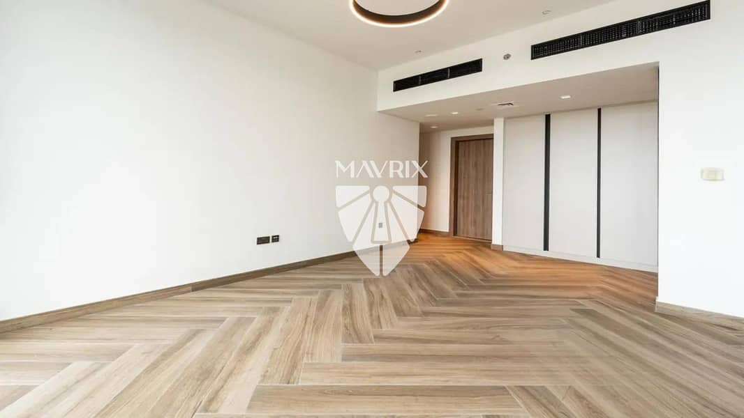 8 Image 8
