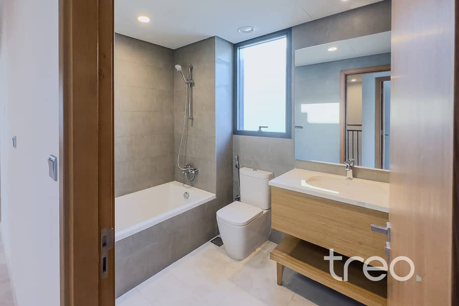 6 Shared Bathroom. jpg