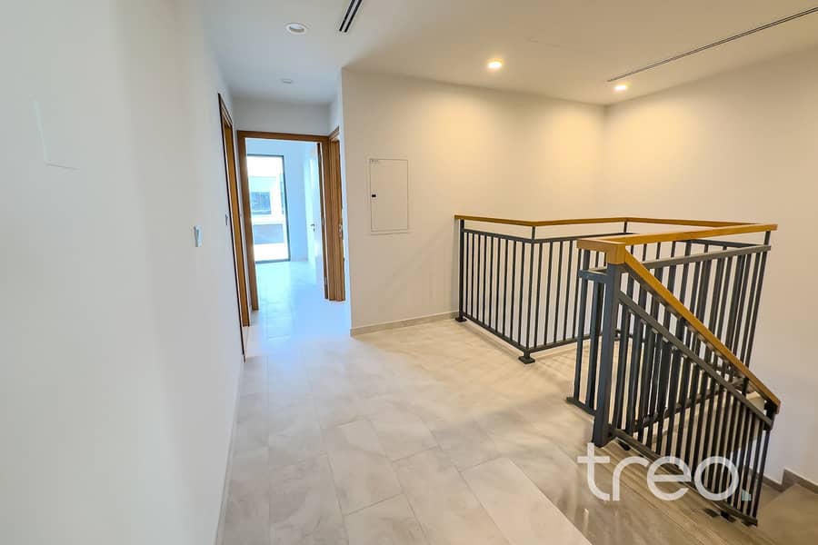 11 Hallway. jpg