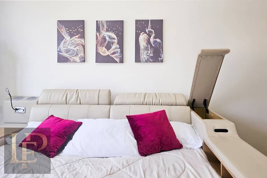11 master-bedroom-4. jpg