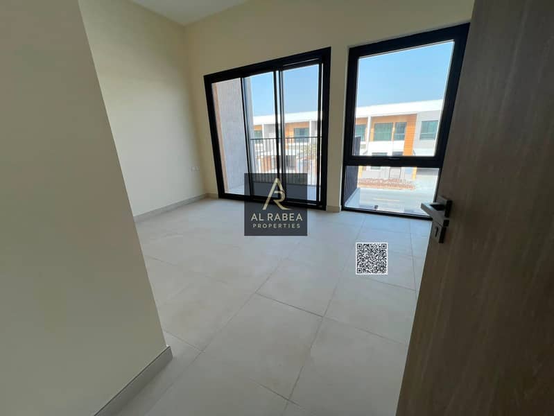 9 6df36d54-2cc7-412e-b3b6-93f203602b6e. jpg