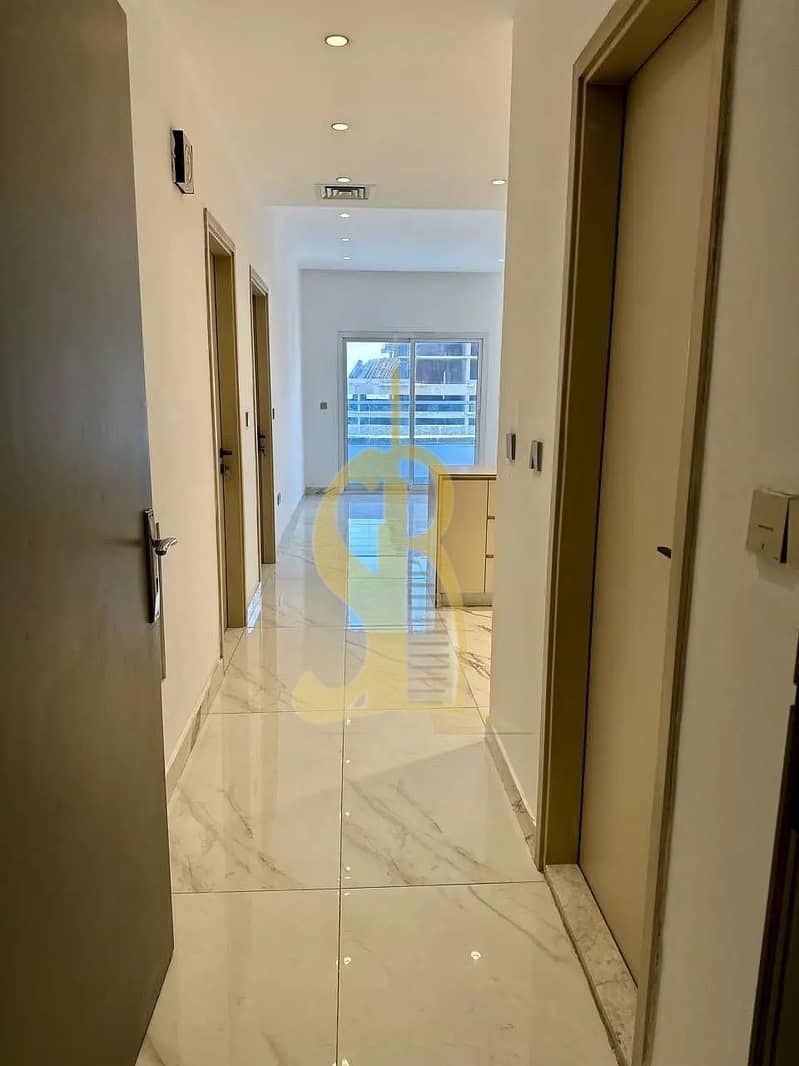 2 apartment entrance. jpg