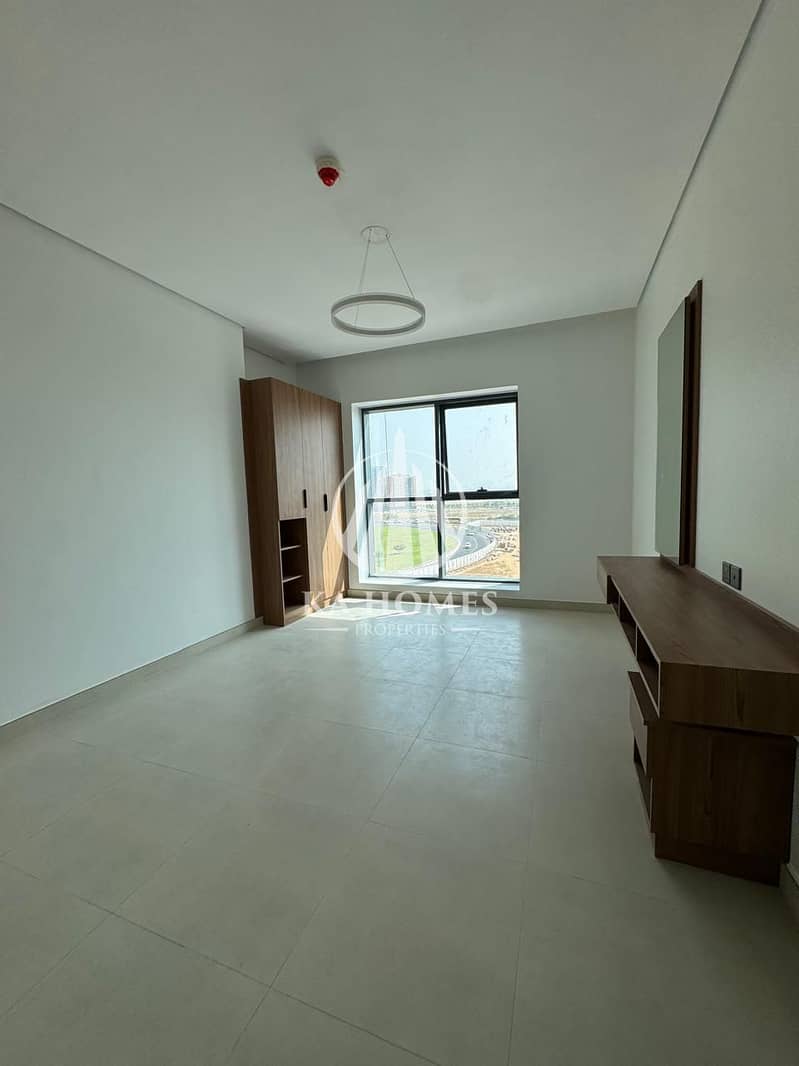 28 WhatsApp Image 2026-08-07 at . jpeg