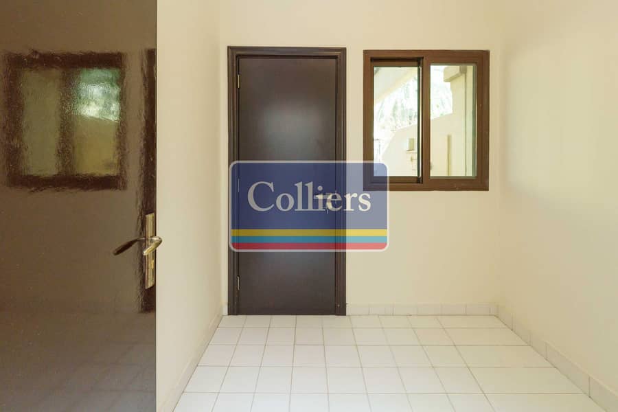 13 AOV0-V099 -maid room . jpg
