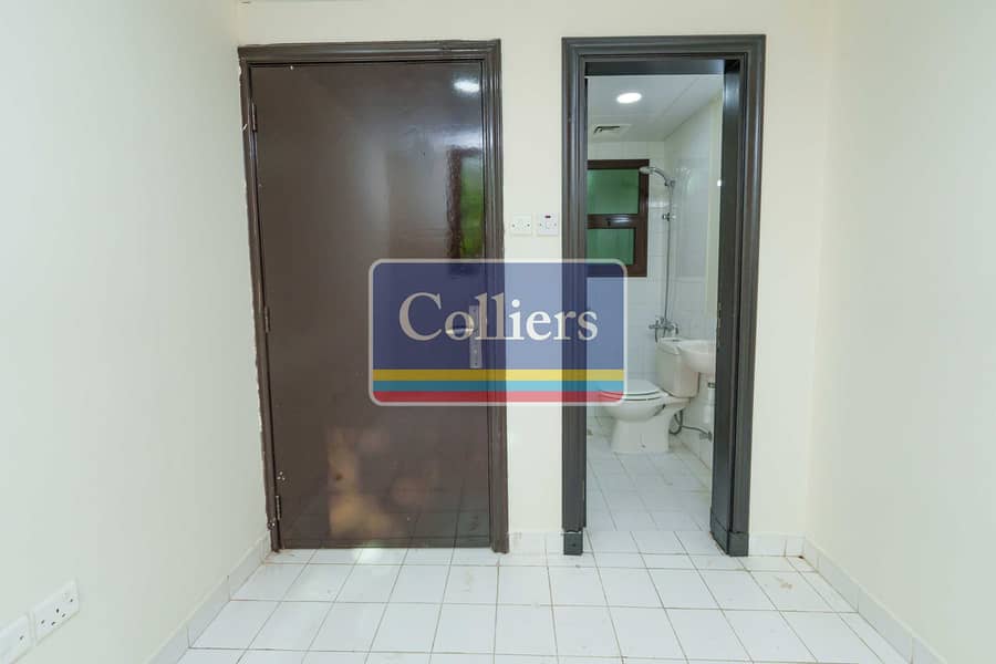 15 AOV0-V099 -maid room -3. jpg