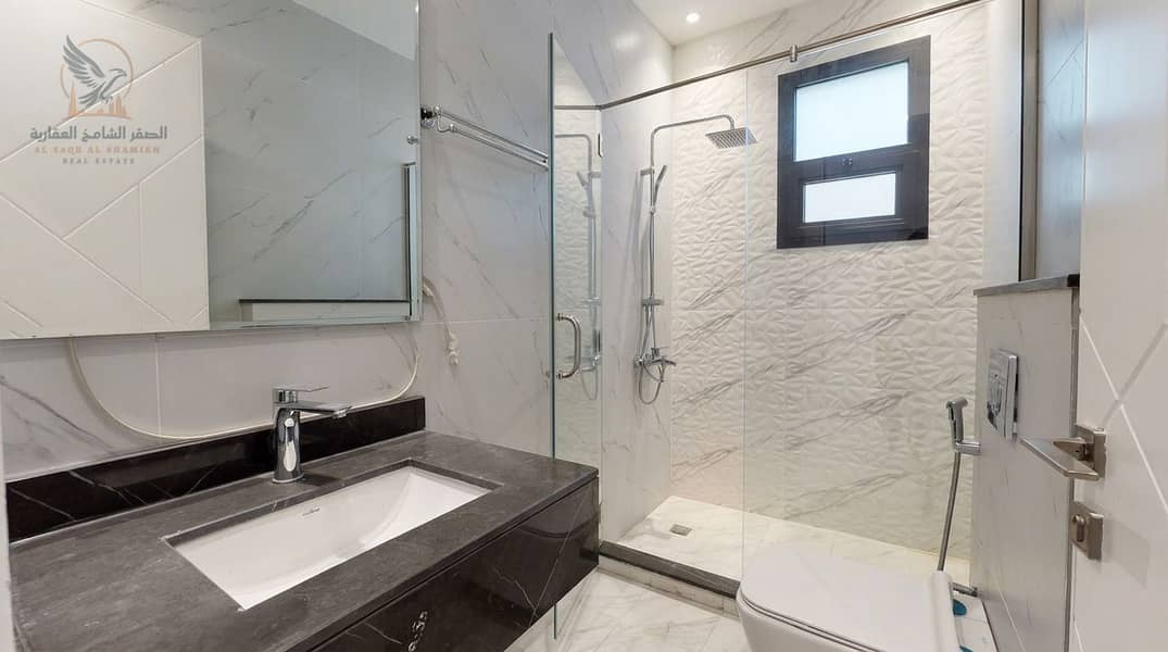 14 Enhancing_real_estate_listing_ph…_202608201033_3. jpeg