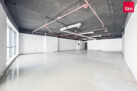 Office for Rent in Business Bay, Dubai - Fitted | Spacious Layout | Community Expert