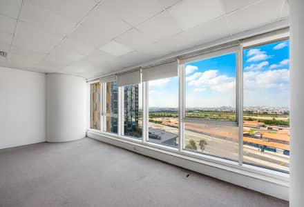 Office for Rent in Business Bay, Dubai - Vacant | Fitted | Racecourse View