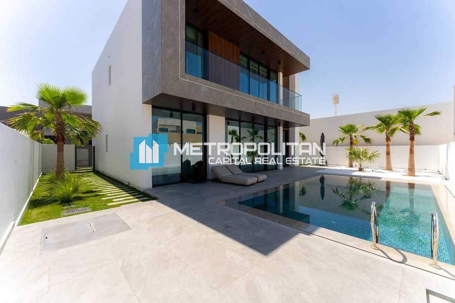Single Row Middle | Brand New | Private Pool Single Row Middle | Brand New | Private Pool