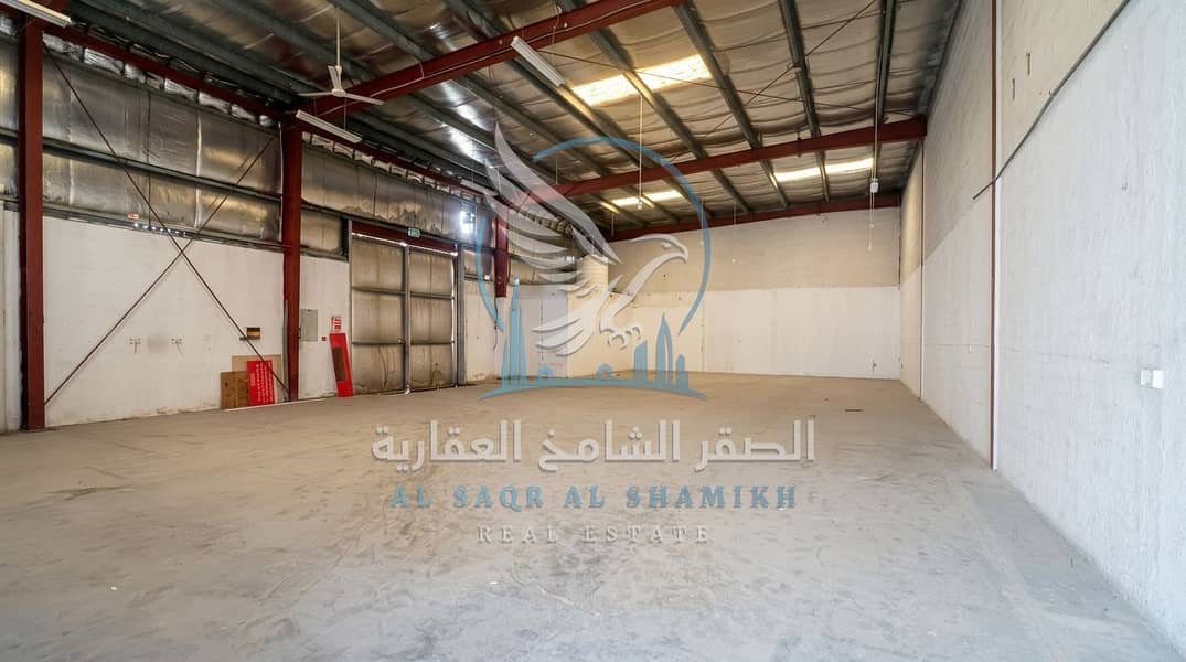 3 مستودع للإيجار في الصناعية 18  3000 قدم مربع  160,000 درهم سنوياً 4. jpeg