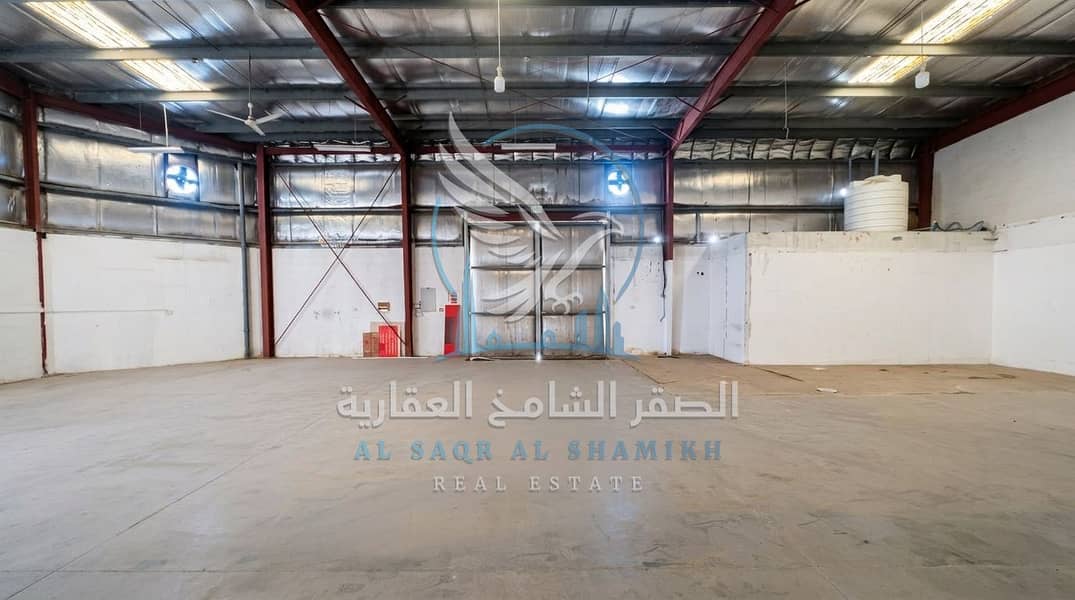 6 مستودع للإيجار في الصناعية 18  3000 قدم مربع  160,000 درهم سنوياً 6. jpeg