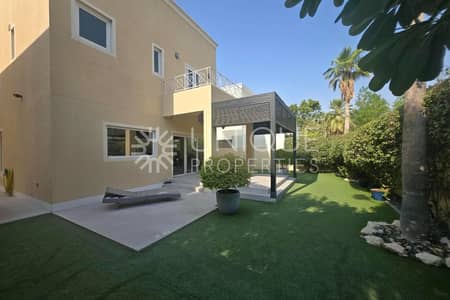 4 habitaciones Villa para en Alquiler en The Lakes, Dubai - Villa en The Lakes,Deema,Deema 2, 4 dormitorios, 450000 AED - 16287781 4 habitaciones Villa para en Alquiler en The Lakes, Dubai - Villa en The Lakes,Deema,Deema 2, 4 dormitorios, 450000 AED - 16287781