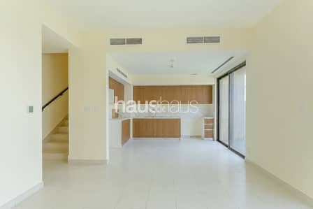 4 habitaciones Townhouse para en Venta en Dubai South, Dubai - Casa adosada en Dubai South,Emaar South,Expo Golf Villas,Expo Golf Villas 2 (Parkside 2), 4 dormitorios, 3200000 AED - 16288215 4 habitaciones Townhouse para en Venta en Dubai South, Dubai - Casa adosada en Dubai South,Emaar South,Expo Golf Villas,Expo Golf Villas 2 (Parkside 2), 4 dormitorios, 3200000 AED - 16288215