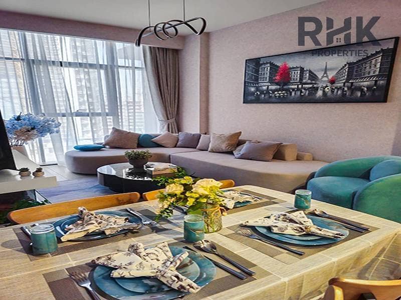 3 Open-plan dining and living area in furnished Azizi Riviera 41 apartment, Meydan One Dubai