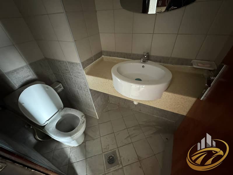 8 ede2ce64-279c-48a4-bcd4-5dcd99fa2d26. jpg