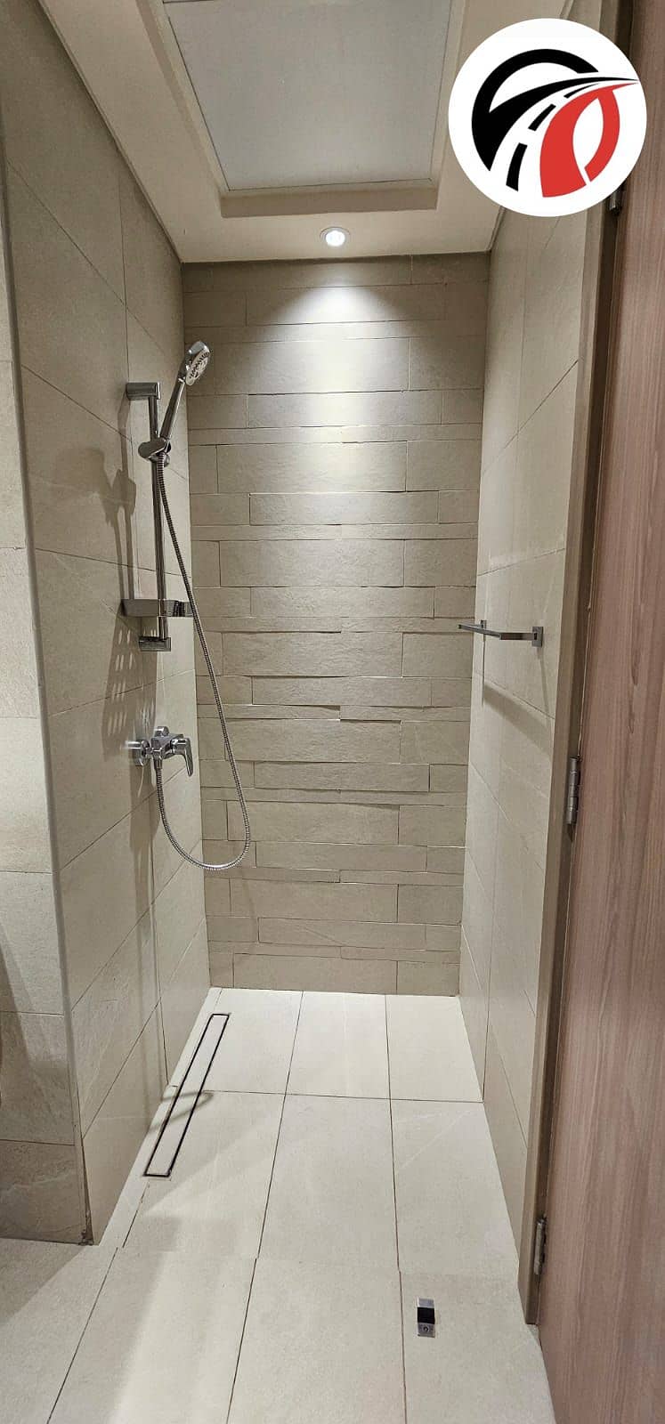5 1000185753. jpg