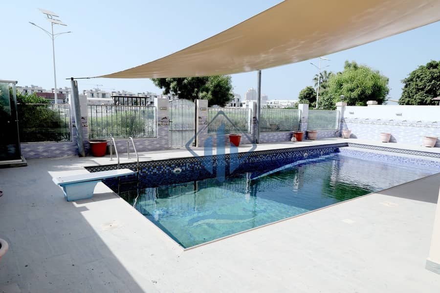 2 02_Private_Pool_-_Main. jpeg
