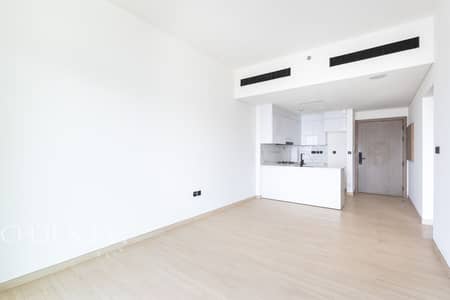 1 habitación Apartamento para en Venta en Jumeirah Village Circle (JVC), Dubai - Apartamento en Jumeirah Village Circle (JVC)，JVC District 15，Binghatti Emerald, 1 dormitorio, 950000 AED - 16290371