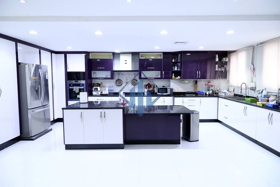 4 04_Kitchen_-_Main. jpeg