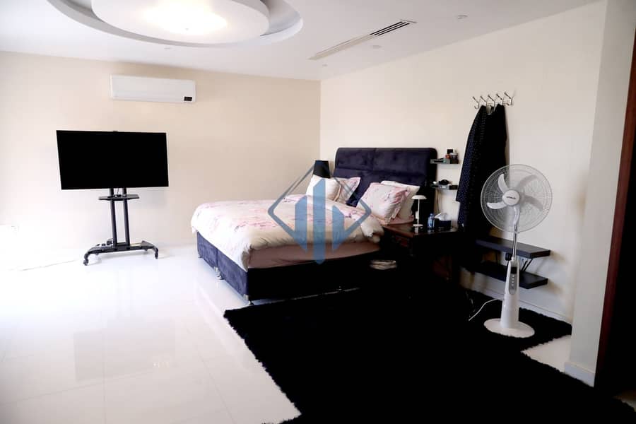 10 10_Master_Bedroom. jpeg