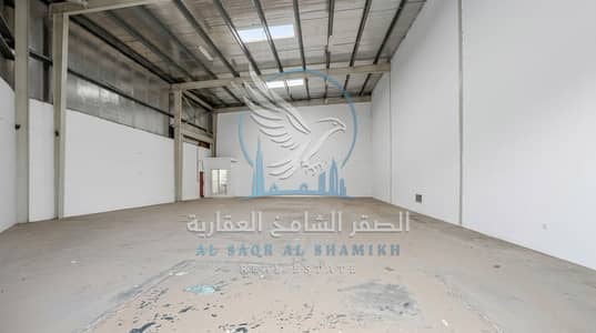 Warehouse for Rent in Industrial Area, Sharjah - مستودع 3200 قدم للإيجار في الصناعية 18 على شارع رئيسي بـ150 ألف11. jpeg Warehouse for Rent in Industrial Area, Sharjah - مستودع 3200 قدم للإيجار في الصناعية 18 على شارع رئيسي بـ150 ألف11. jpeg