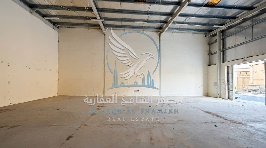 5 مستودع 3200 قدم للإيجار في الصناعية 18 على شارع رئيسي بـ150 ألف8. jpeg